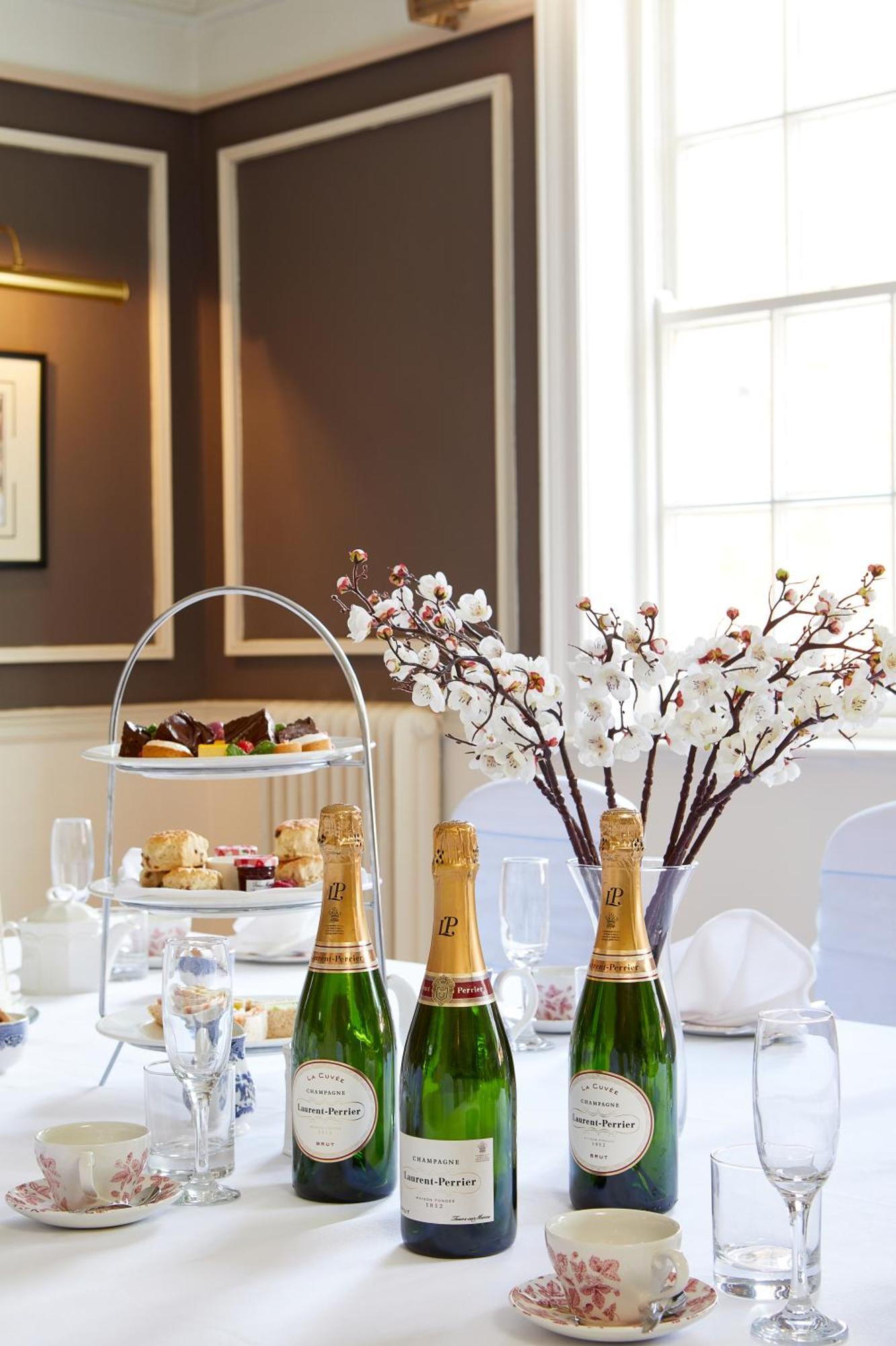 Macdonald New Blossoms Hotel Chester Esterno foto