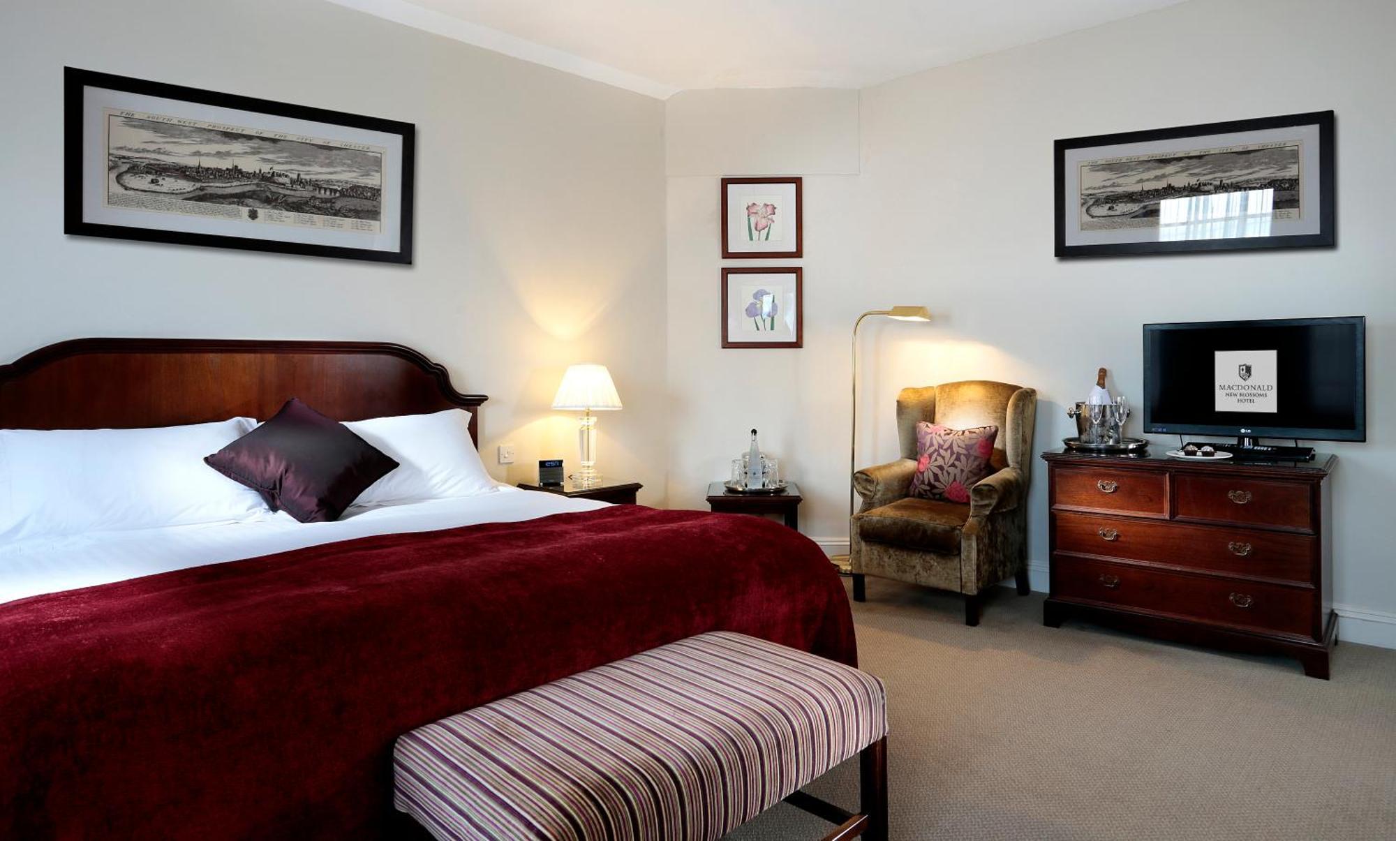 Macdonald New Blossoms Hotel Chester Esterno foto